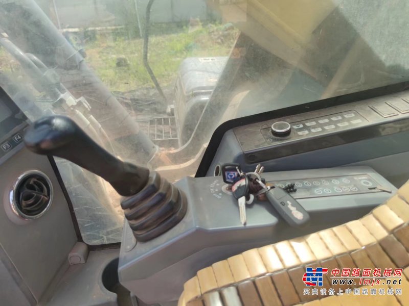贵阳市出售转让二手不详小时2020年徐工XE370D挖掘机