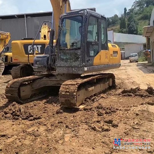 贵阳市出售转让二手不详小时2020年徐工XE135D挖掘机