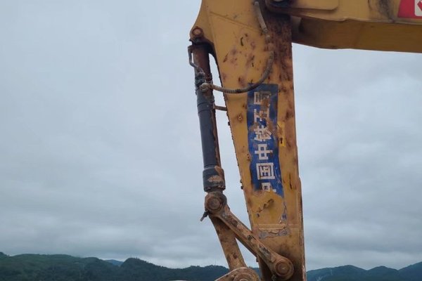 贵阳市出售转让二手不详小时2020年徐工XE370D挖掘机