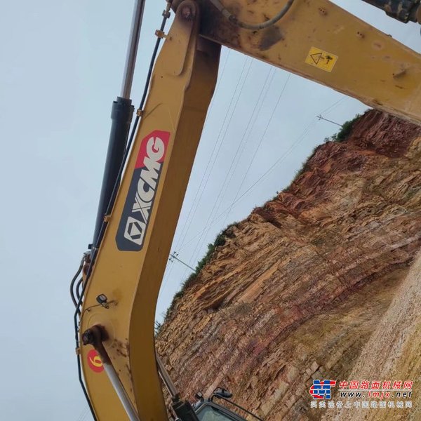 贵阳市出售转让二手不详小时2020年徐工XE370D挖掘机