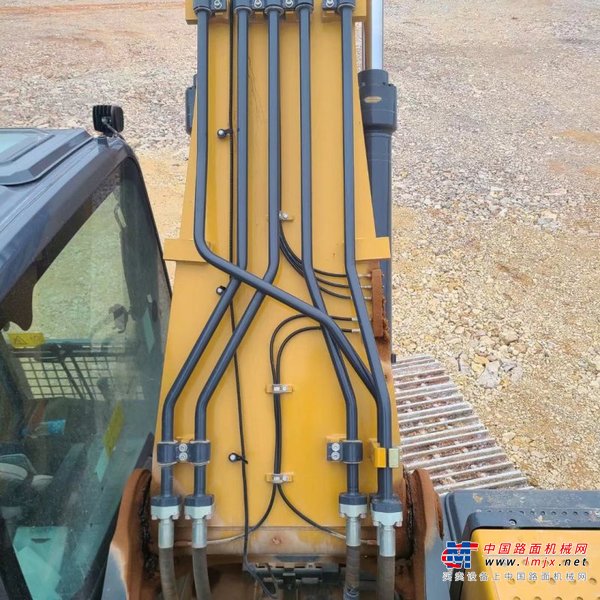 贵阳市出售转让二手不详小时2020年徐工XE370D挖掘机