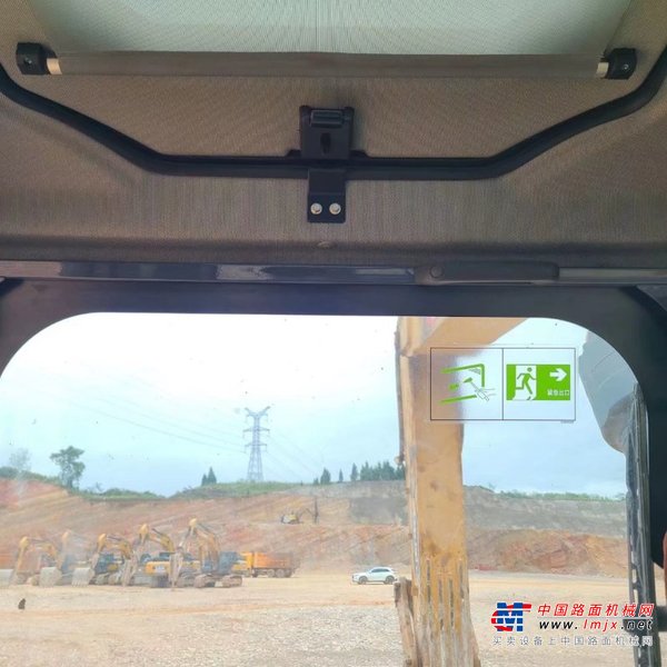 贵阳市出售转让二手不详小时2020年徐工XE370D挖掘机