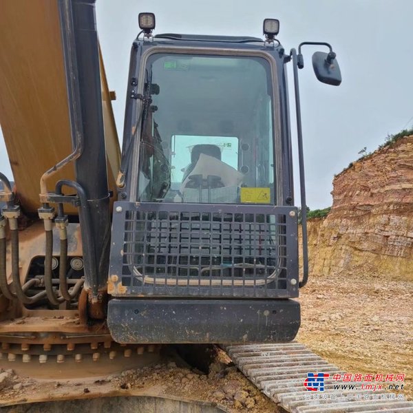 贵阳市出售转让二手不详小时2020年徐工XE370D挖掘机