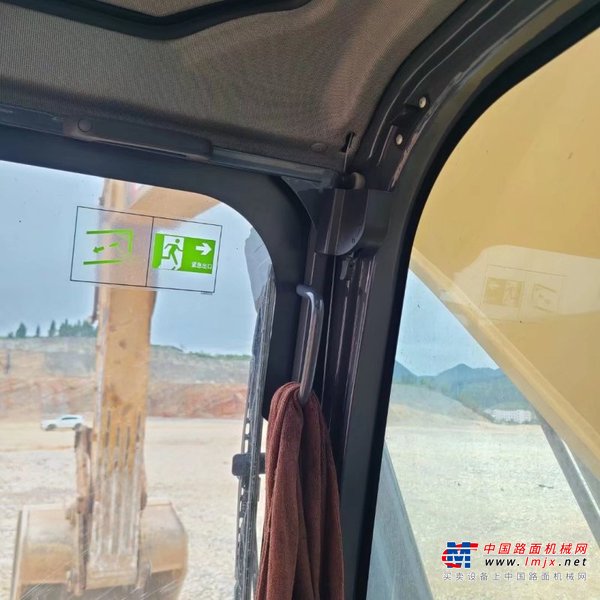贵阳市出售转让二手不详小时2020年徐工XE370D挖掘机