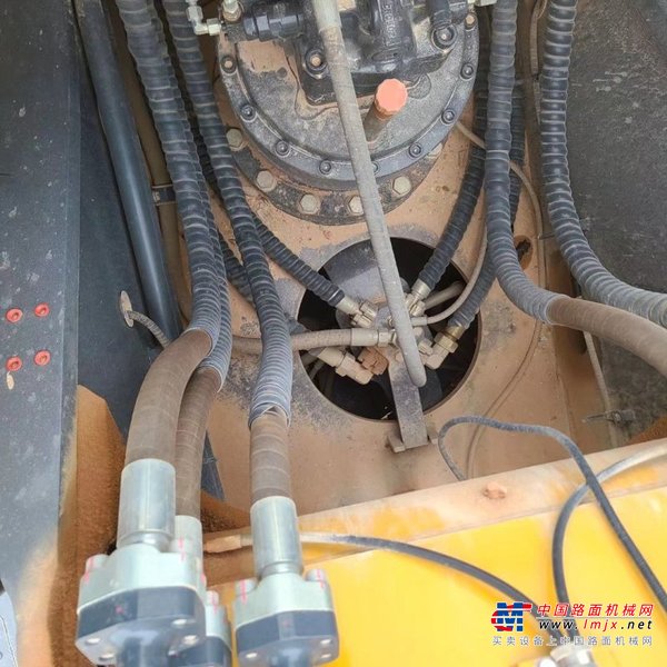 贵阳市出售转让二手不详小时2020年徐工XE370D挖掘机