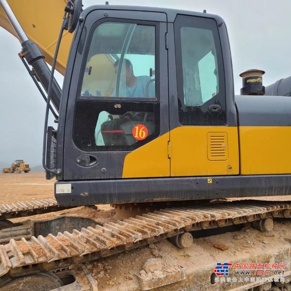 贵阳市出售转让二手不详小时2021年徐工XE370D挖掘机