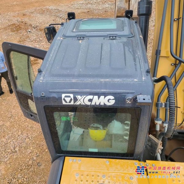 贵阳市出售转让二手不详小时2021年徐工XE370D挖掘机