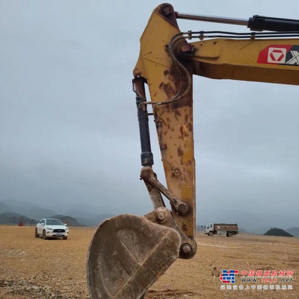 贵阳市出售转让二手不详小时2021年徐工XE370D挖掘机