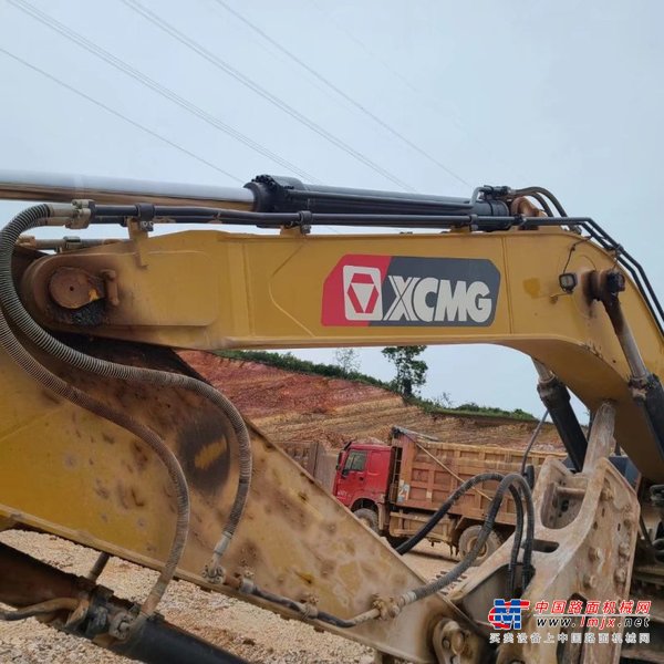 贵阳市出售转让二手不详小时2020年徐工XE370D挖掘机