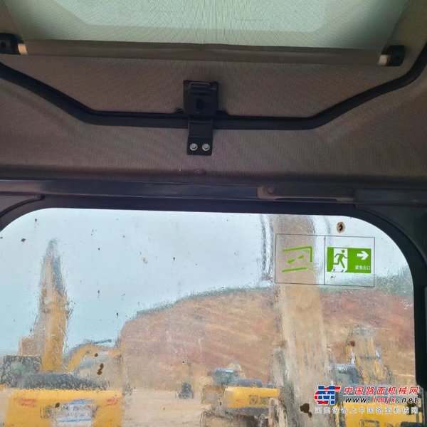贵阳市出售转让二手不详小时2020年徐工XE370D挖掘机