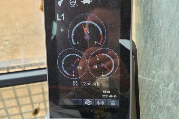 贵阳市出售转让二手不详小时2020年徐工XE370D挖掘机