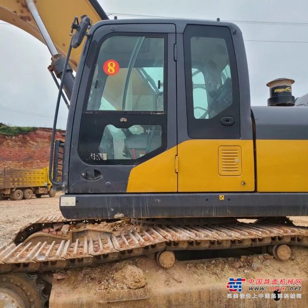 贵阳市出售转让二手不详小时2020年徐工XE370D挖掘机