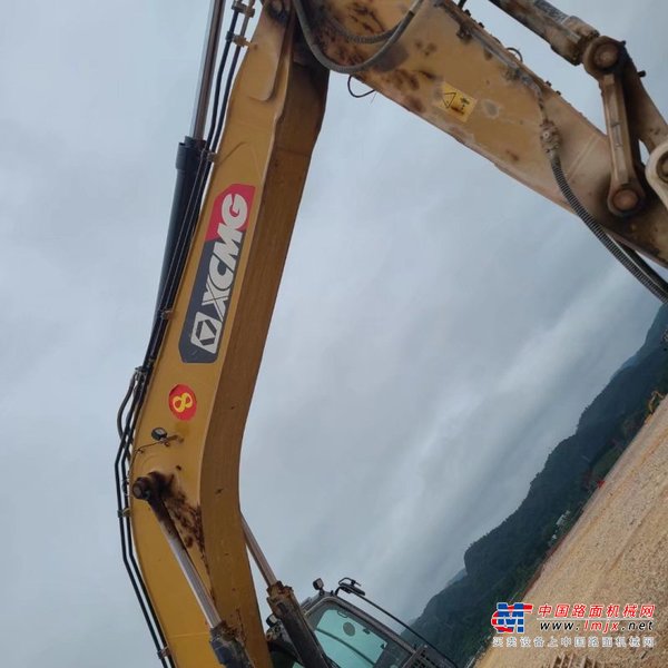 贵阳市出售转让二手不详小时2020年徐工XE370D挖掘机