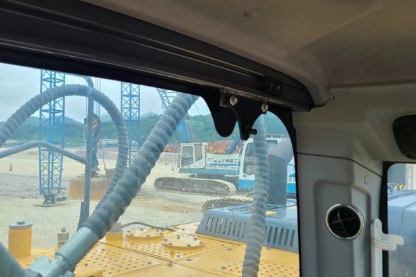 贵阳市出售转让二手不详小时2020年徐工XE370D挖掘机