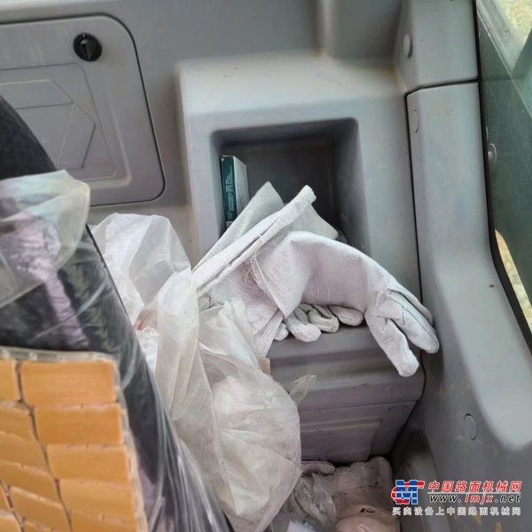 贵阳市出售转让二手不详小时2020年徐工XE370D挖掘机