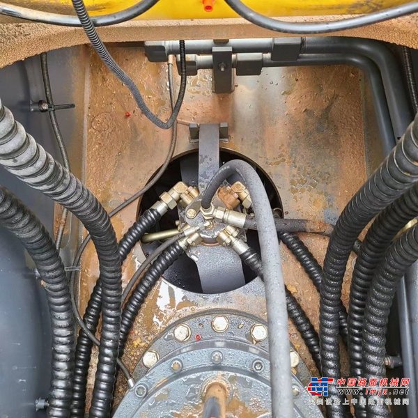 贵阳市出售转让二手不详小时2020年徐工XE370D挖掘机