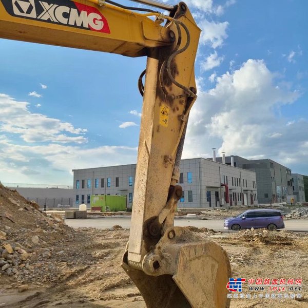 贵阳市出售转让二手不详小时2020年徐工XE135D挖掘机