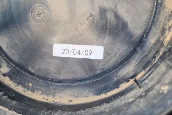 贵阳市出售转让二手不详小时2020年徐工XE135D挖掘机