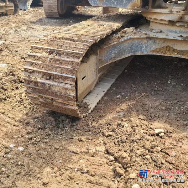 贵阳市出售转让二手不详小时2020年徐工XE135D挖掘机