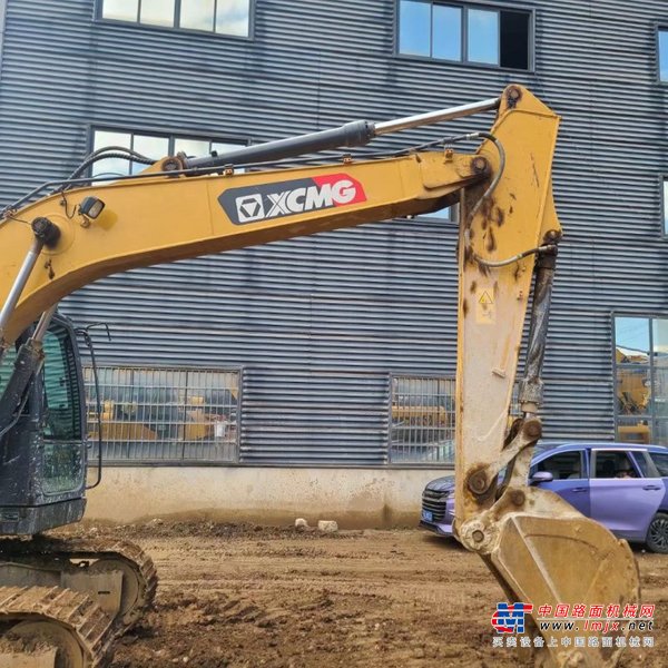 贵阳市出售转让二手不详小时2020年徐工XE135D挖掘机