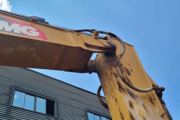 贵阳市出售转让二手不详小时2020年徐工XE135D挖掘机