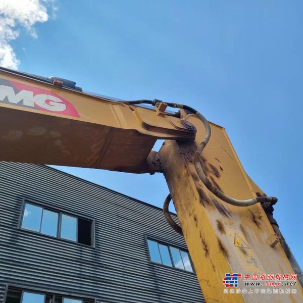 贵阳市出售转让二手不详小时2020年徐工XE135D挖掘机