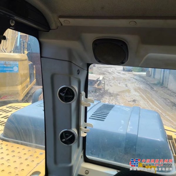 贵阳市出售转让二手不详小时2020年徐工XE135D挖掘机