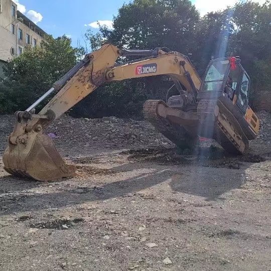 贵阳市出售转让二手不详小时2020年徐工XE200DA挖掘机