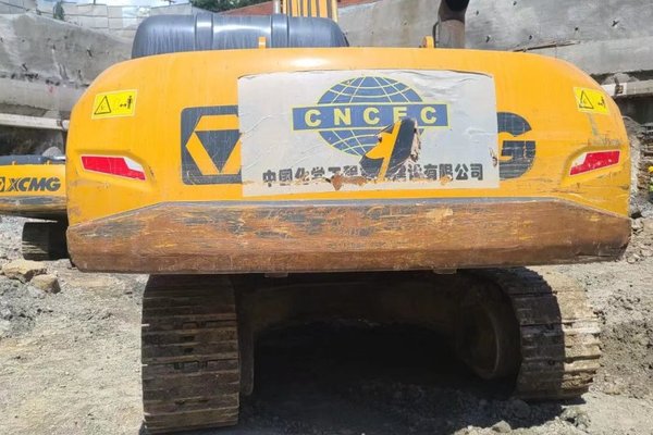 贵阳市出售转让二手不详小时2020年徐工XE370D挖掘机