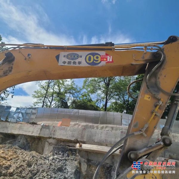 贵阳市出售转让二手不详小时2020年徐工XE370D挖掘机