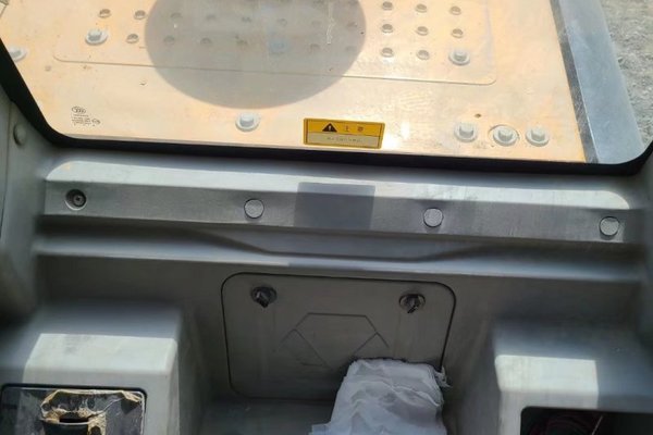 贵阳市出售转让二手不详小时2020年徐工XE370D挖掘机