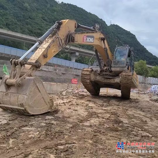 贵阳市出售转让二手不详小时2020年徐工XE370D挖掘机