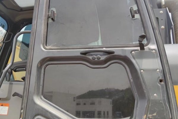 贵阳市出售转让二手不详小时2019年徐工XE400DK挖掘机