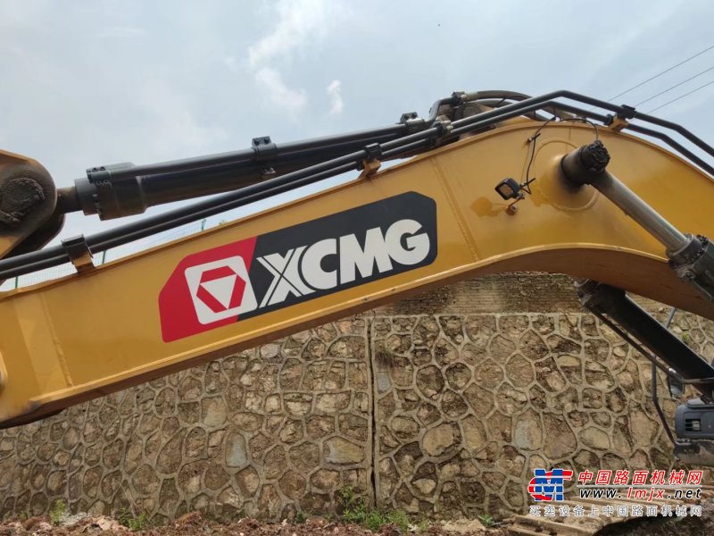 贵阳市出售转让二手不详小时2019年徐工XE400DK挖掘机