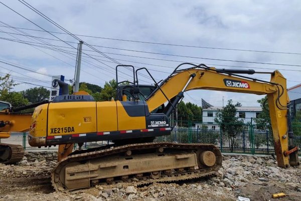 贵阳市出售转让二手不详小时2020年徐工XE215D挖掘机