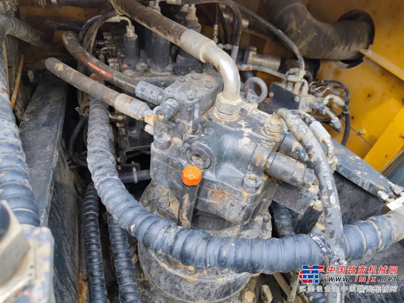 贵阳市出售转让二手不详小时2020年徐工XE215D挖掘机