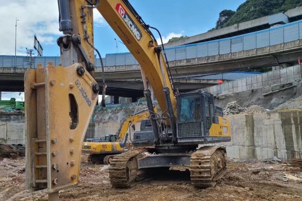 贵阳市出售转让二手不详小时2019年徐工XE490DK挖掘机