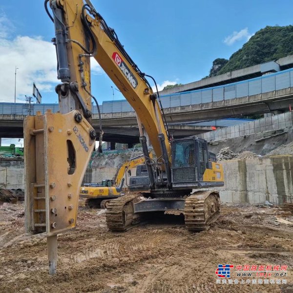 贵阳市出售转让二手不详小时2019年徐工XE490DK挖掘机