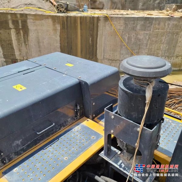 贵阳市出售转让二手不详小时2019年徐工XE490DK挖掘机