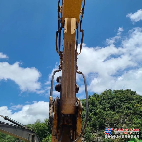 贵阳市出售转让二手不详小时2019年徐工XE490DK挖掘机