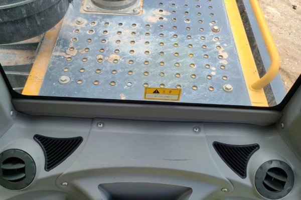 贵阳市出售转让二手不详小时2019年徐工XE490DK挖掘机