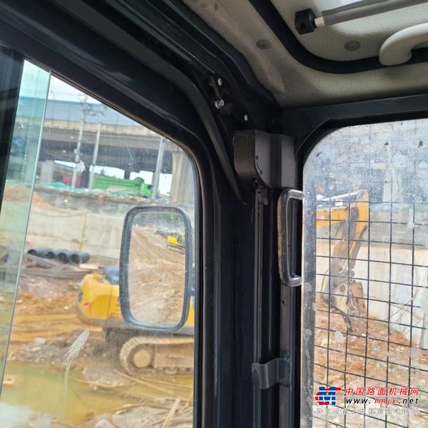 贵阳市出售转让二手不详小时2019年徐工XE490DK挖掘机