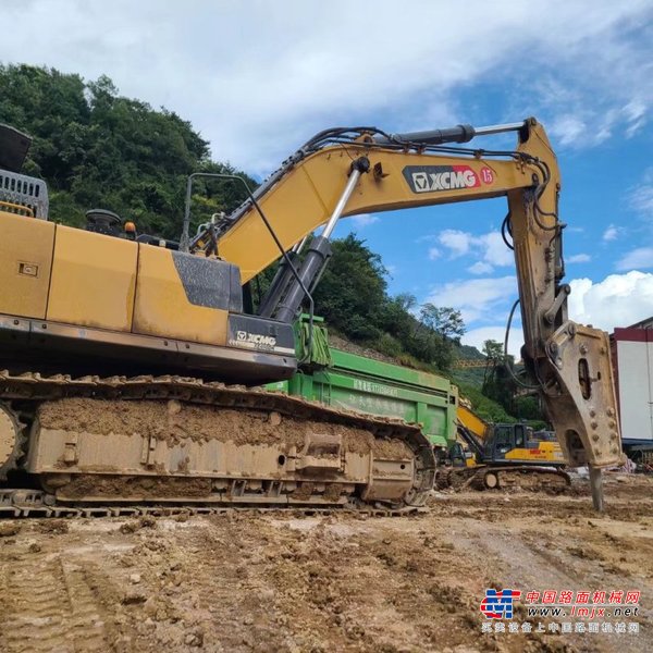 贵阳市出售转让二手不详小时2019年徐工XE490DK挖掘机