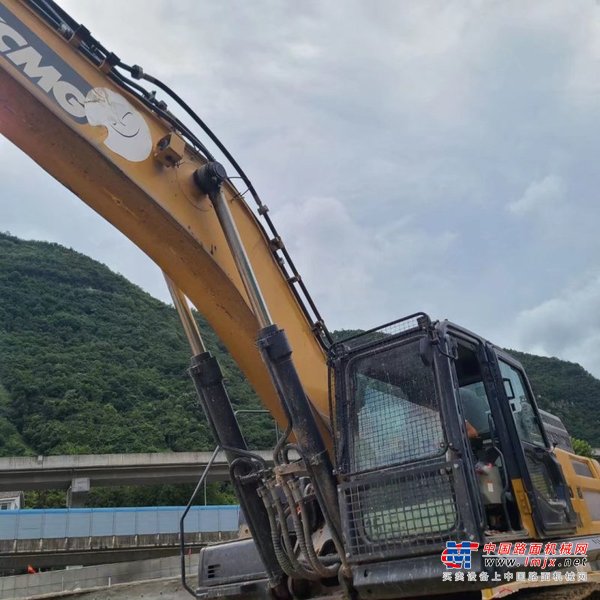 贵阳市出售转让二手不详小时2019年徐工XE490DK挖掘机