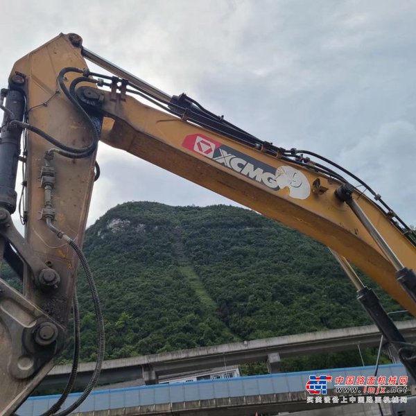 贵阳市出售转让二手不详小时2019年徐工XE490DK挖掘机