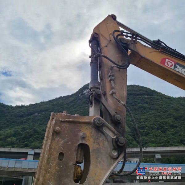 贵阳市出售转让二手不详小时2019年徐工XE490DK挖掘机