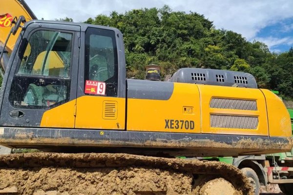 贵阳市出售转让二手不详小时2020年徐工XE370D挖掘机