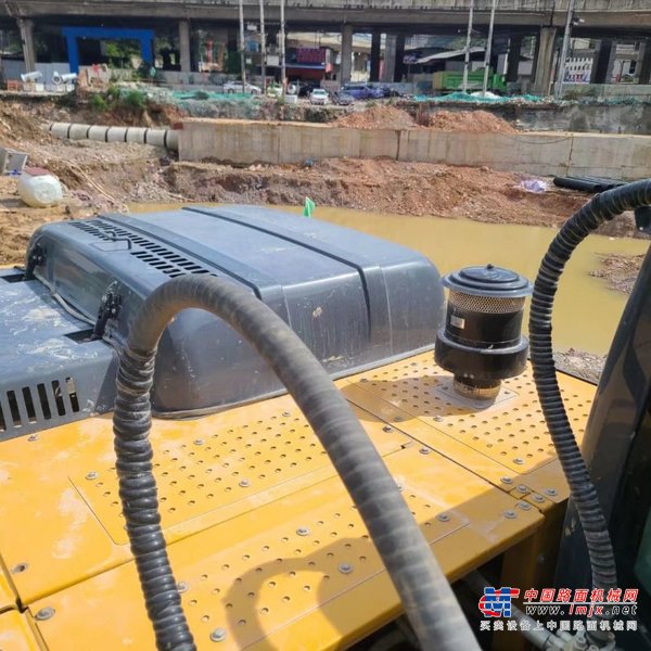 贵阳市出售转让二手不详小时2020年徐工XE370D挖掘机