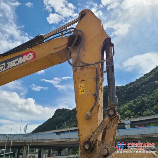 贵阳市出售转让二手不详小时2020年徐工XE370D挖掘机