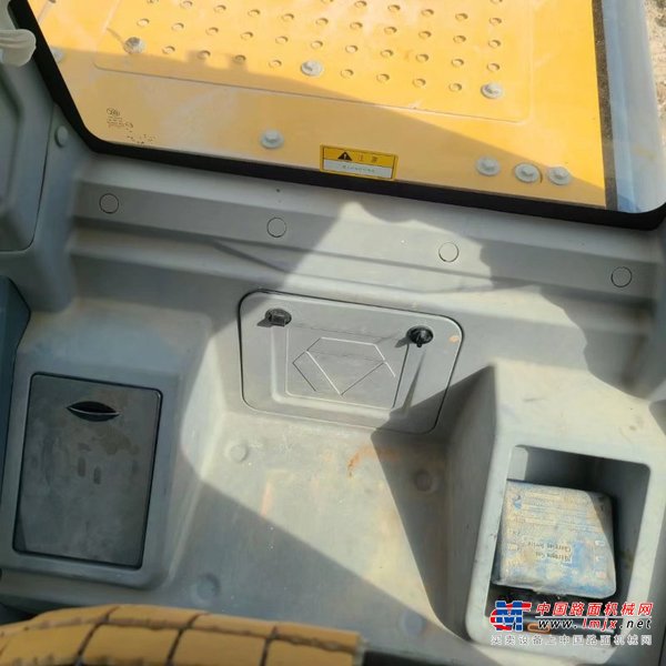 贵阳市出售转让二手不详小时2020年徐工XE370D挖掘机